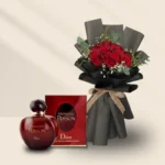 عطر Hypnotic Poison مع باقة فلورية